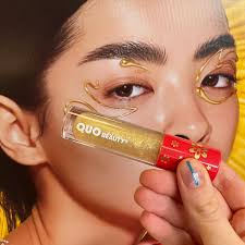 Shimmer Lip Oil QUO, one
